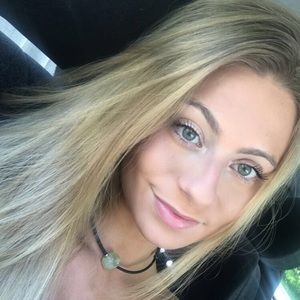 Meet your Posher, Juliette